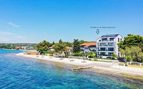 Paradise On The Beach Apartments